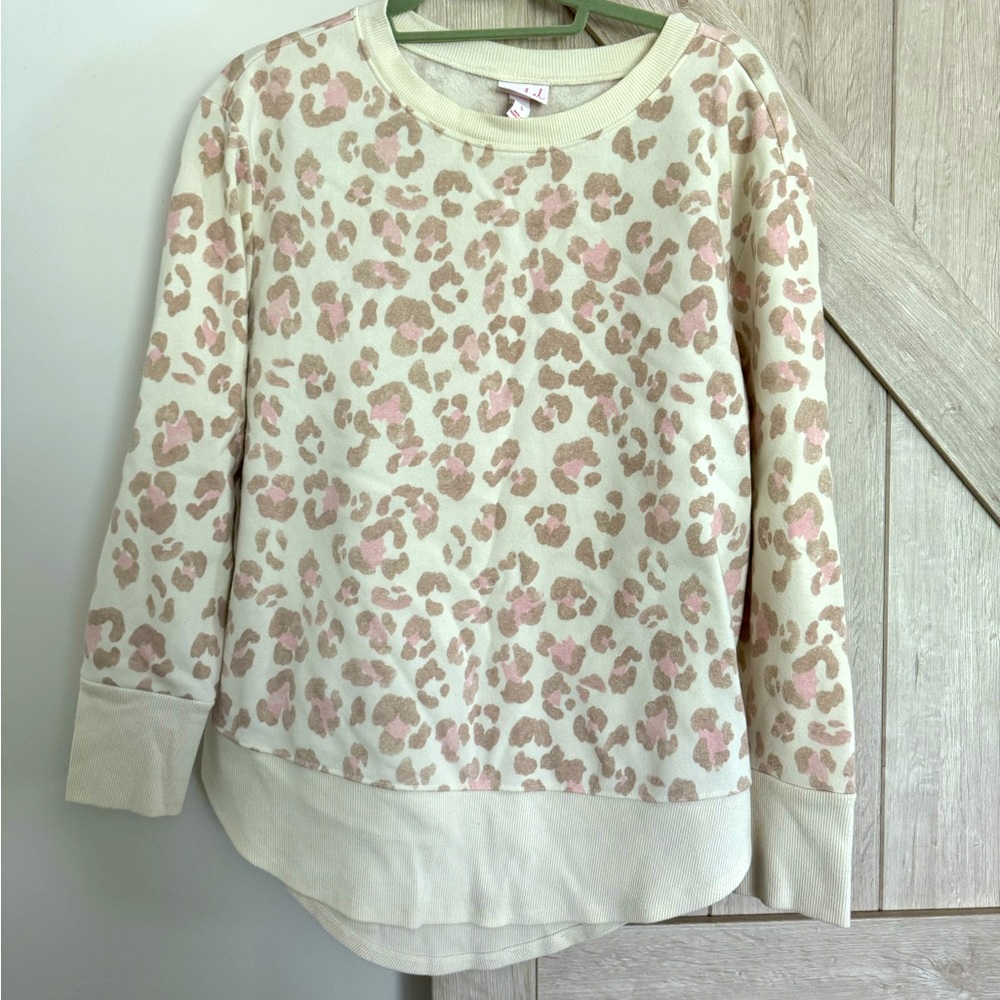 Maternity cheetah pullover